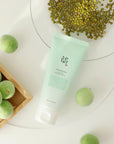 Green Plum Refreshing Cleanser | Limpiador facial refrescante